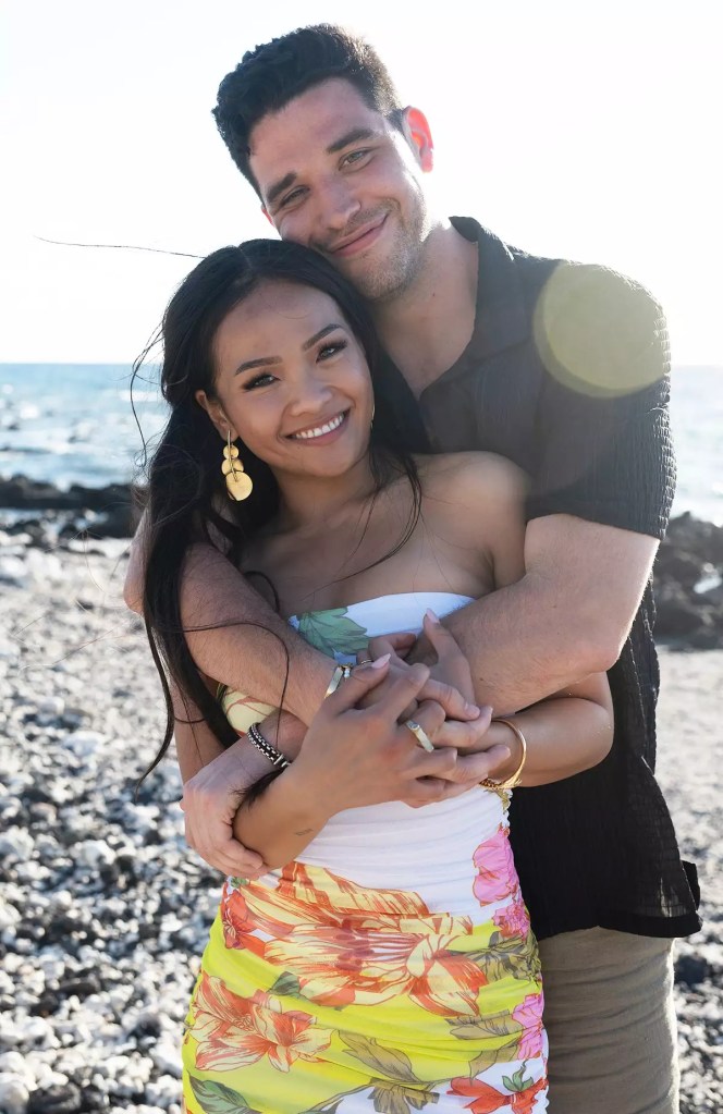 Bachelorette Jenn Tran blasts Devin Strader for following Maria Georgas after ending engagement over phone