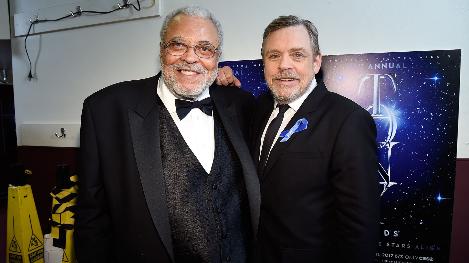 ‘RIP Dad’: James Earl Jones Mourned by Everyone From Mark Hamill to Major League Baseball