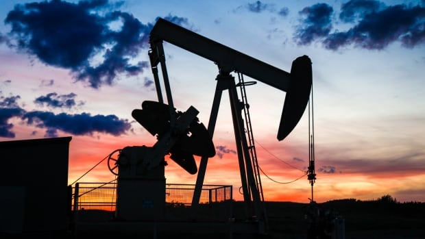 Uncertainty rattles global crude prices, puts spotlight on Alberta oil revenues