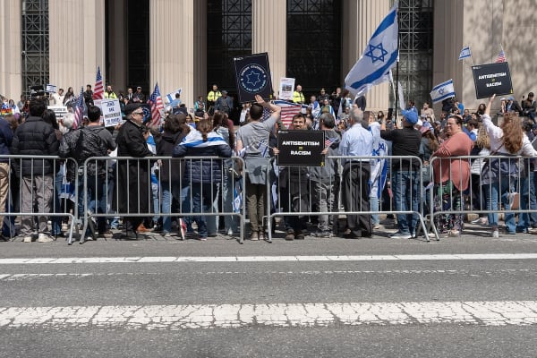 Pro-Palestinian man shot after tackling attendee of pro-Israel rally